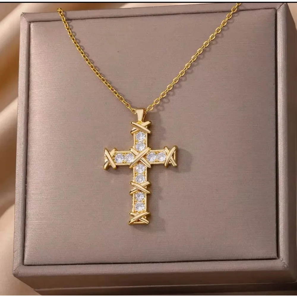 NEW Unisex Men’s 18k Gold Filled Simulated Diamond‎ Cross Necklace, 16-18”